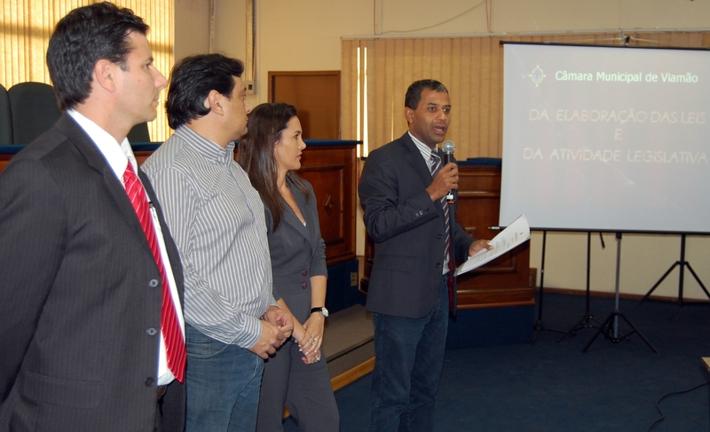 2013_Escola-Legislativa