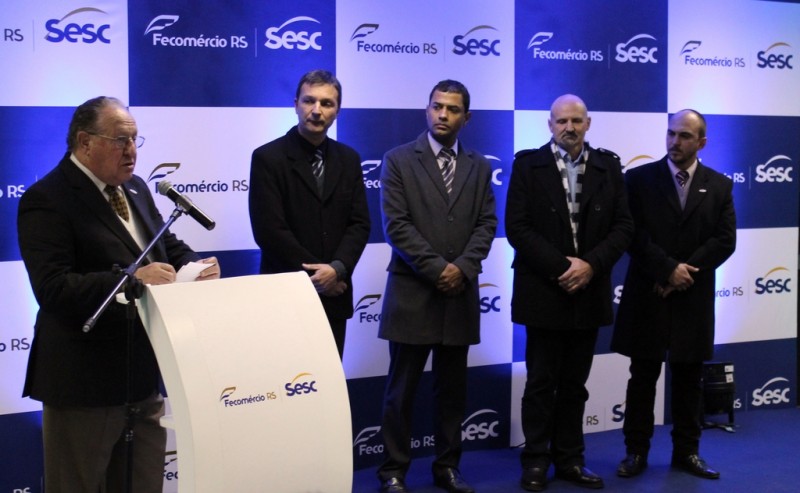 SESC_Armando-Azambuja-representou-o-Legislativo-na-solenidade-de-inauguracao